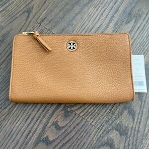 Tory Burch Tan Pebbled Leather Crossbody Wallet